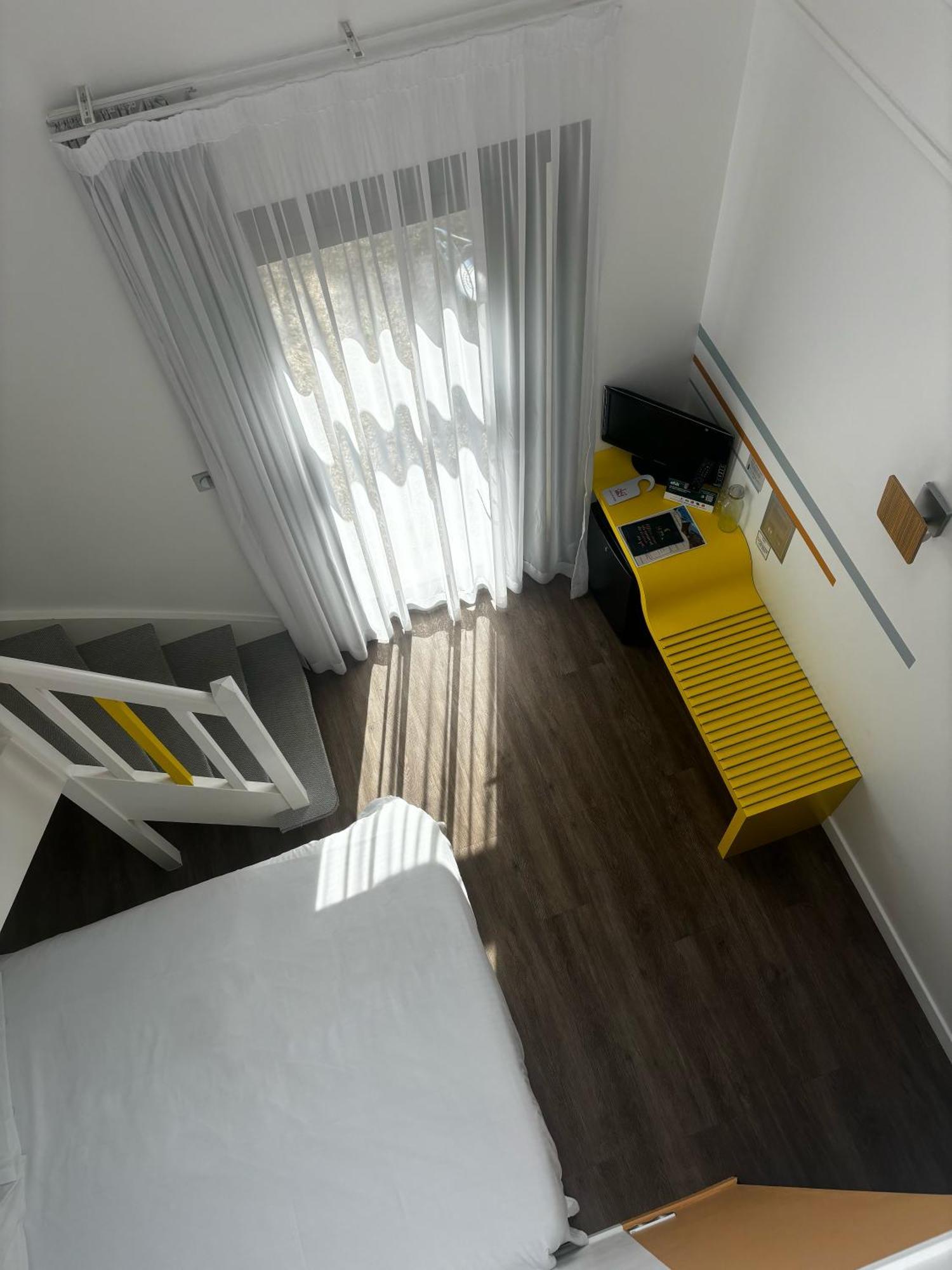 Logis Domaine Du Moulin Cavier Hotel Avrille  Bagian luar foto